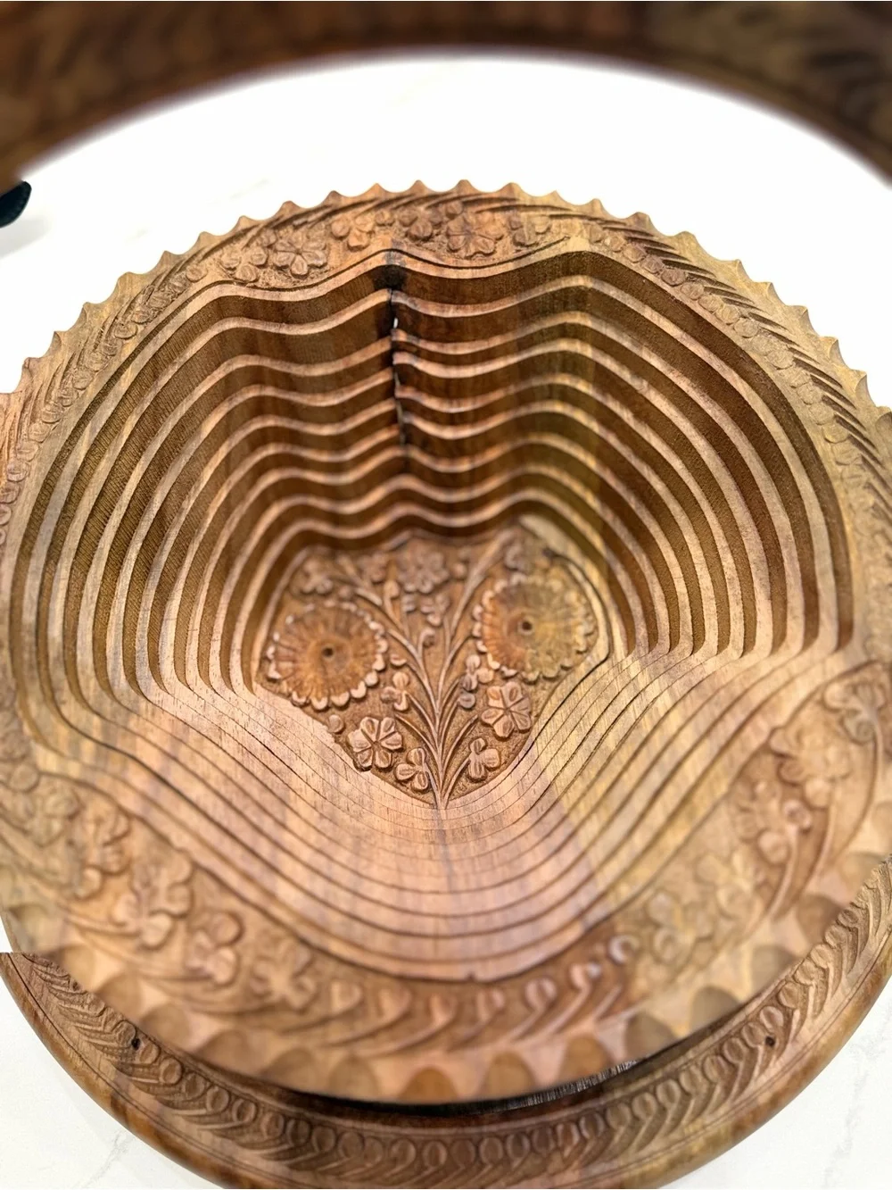 Hand-Carved Wooden 3D collapsible fruit basket